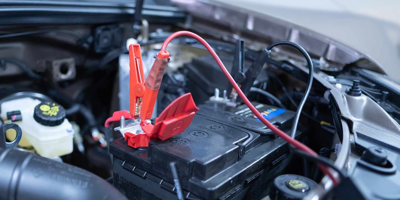 charging a dead car battery in winter