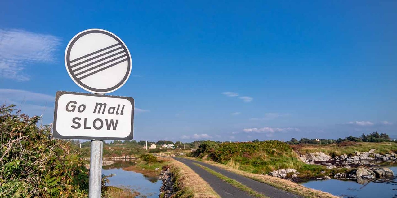  slow down sign